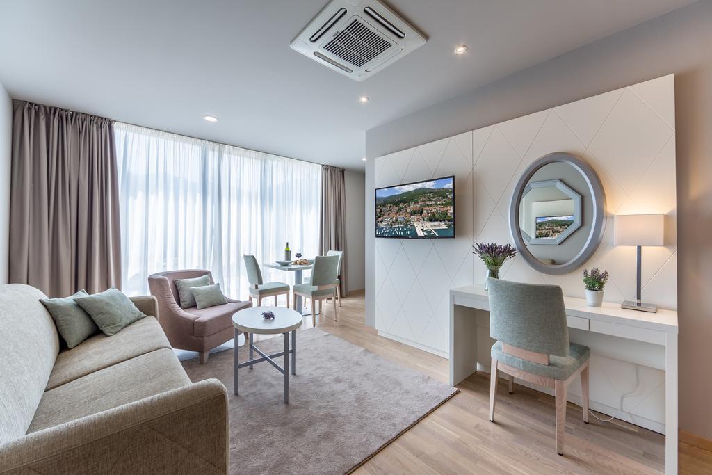 Apartments & Rooms Preelook โอปาติยา ภายนอก รูปภาพ