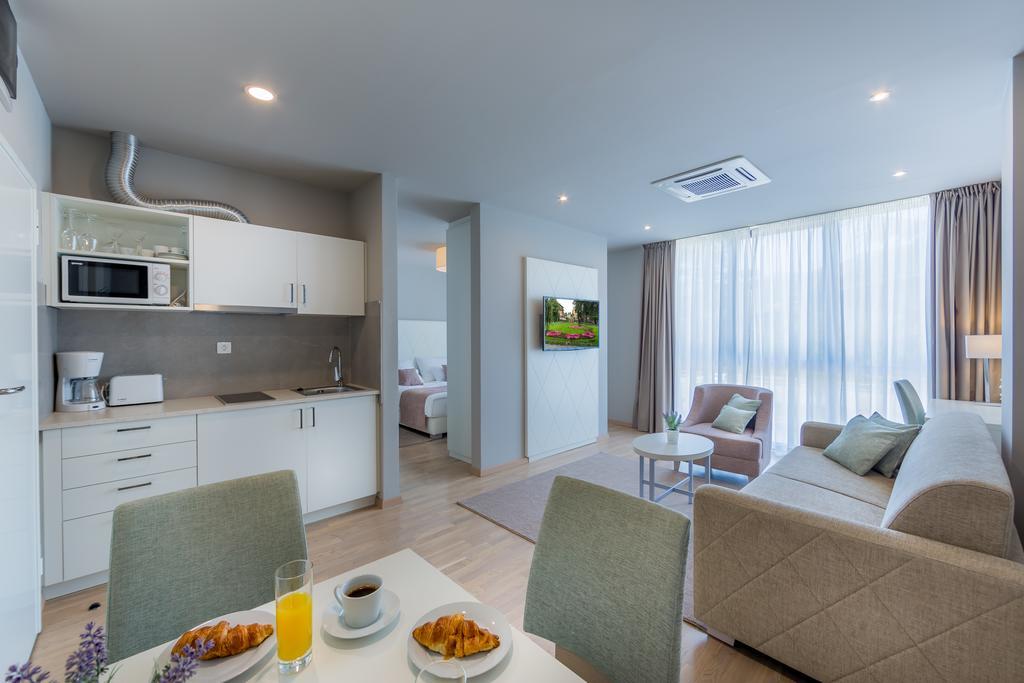 Apartments & Rooms Preelook โอปาติยา ภายนอก รูปภาพ