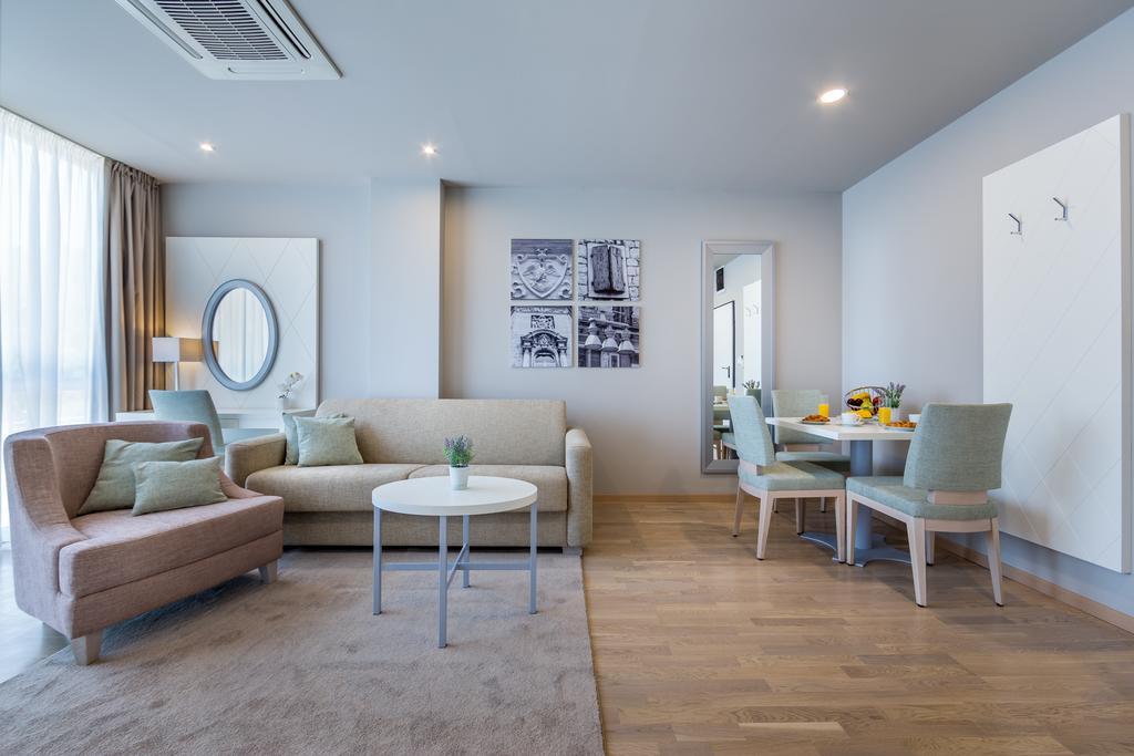 Apartments & Rooms Preelook โอปาติยา ภายนอก รูปภาพ