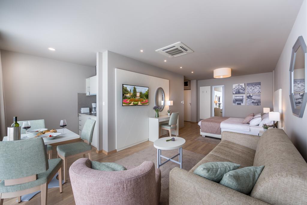 Apartments & Rooms Preelook โอปาติยา ภายนอก รูปภาพ