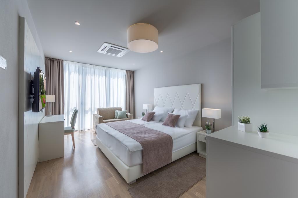 Apartments & Rooms Preelook โอปาติยา ภายนอก รูปภาพ